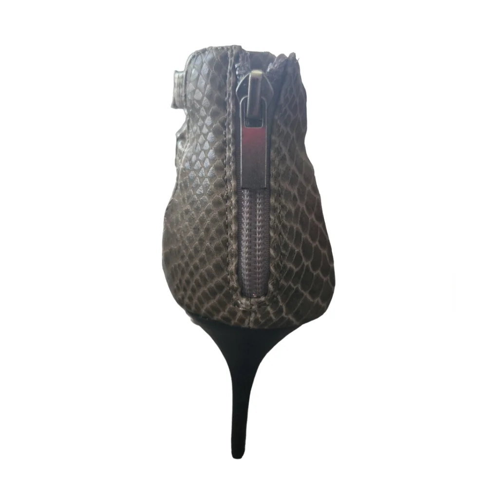 Rouge Helium Zip Up Gator Heels - Picture 8 of 16
